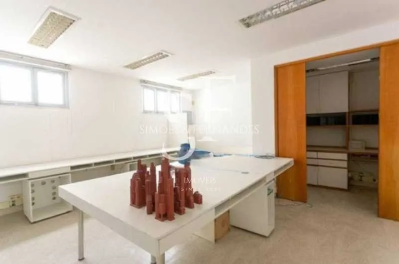 House with 5 bedrooms and 5 bathrooms plus balcony — photo 14
