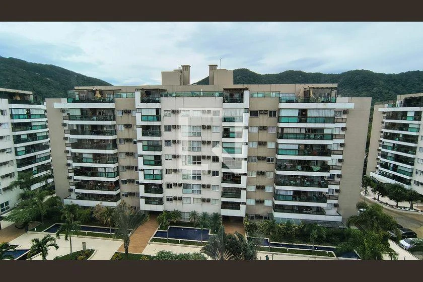 2-bedroom apartment with mountain views and 1 parking space — photo 7