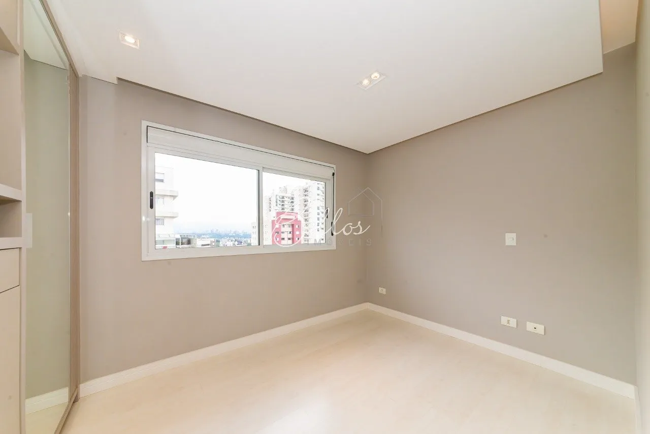 Apartment, 77 m², with a glass-enclosed balcony — photo 31