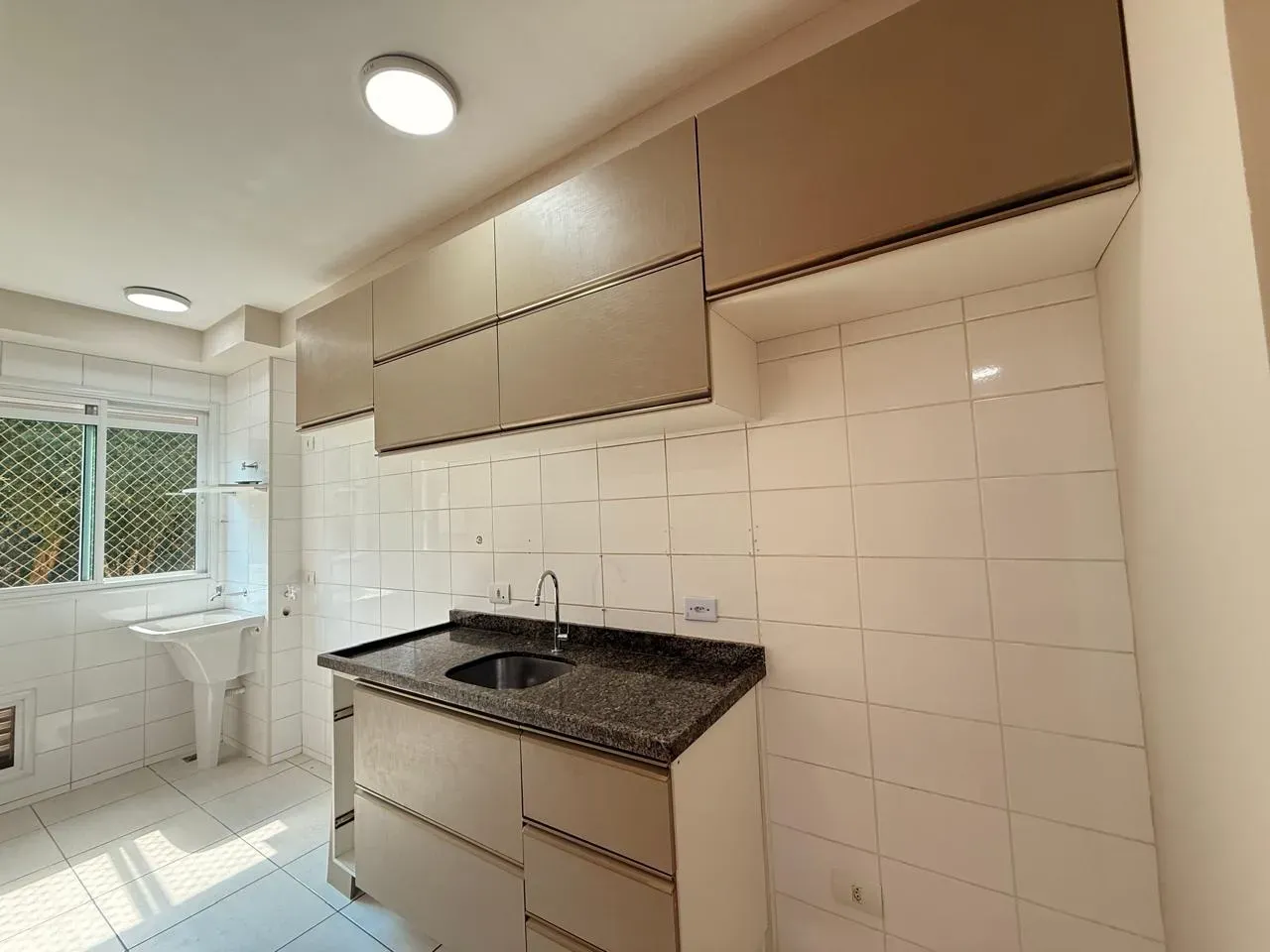 Apartment on the 4th floor with wood or laminate floors — photo 10