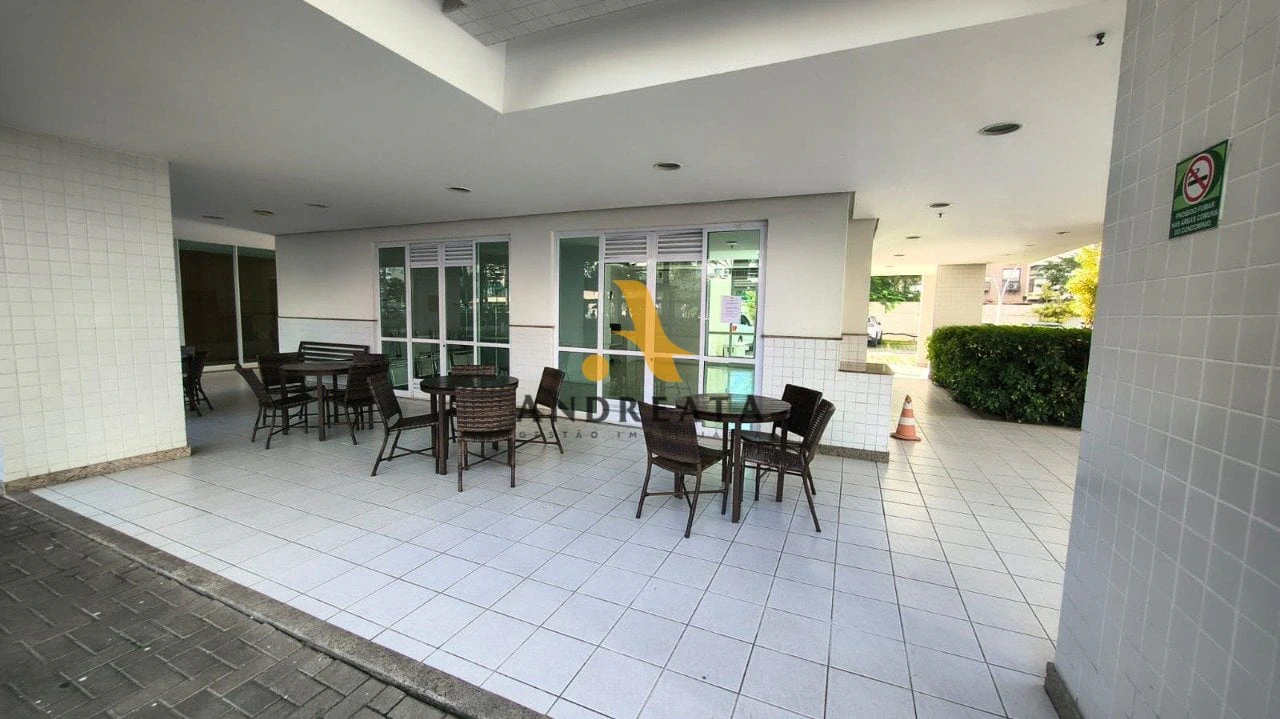 3-bedroom apartment with suite and enclosed balcony — photo 2