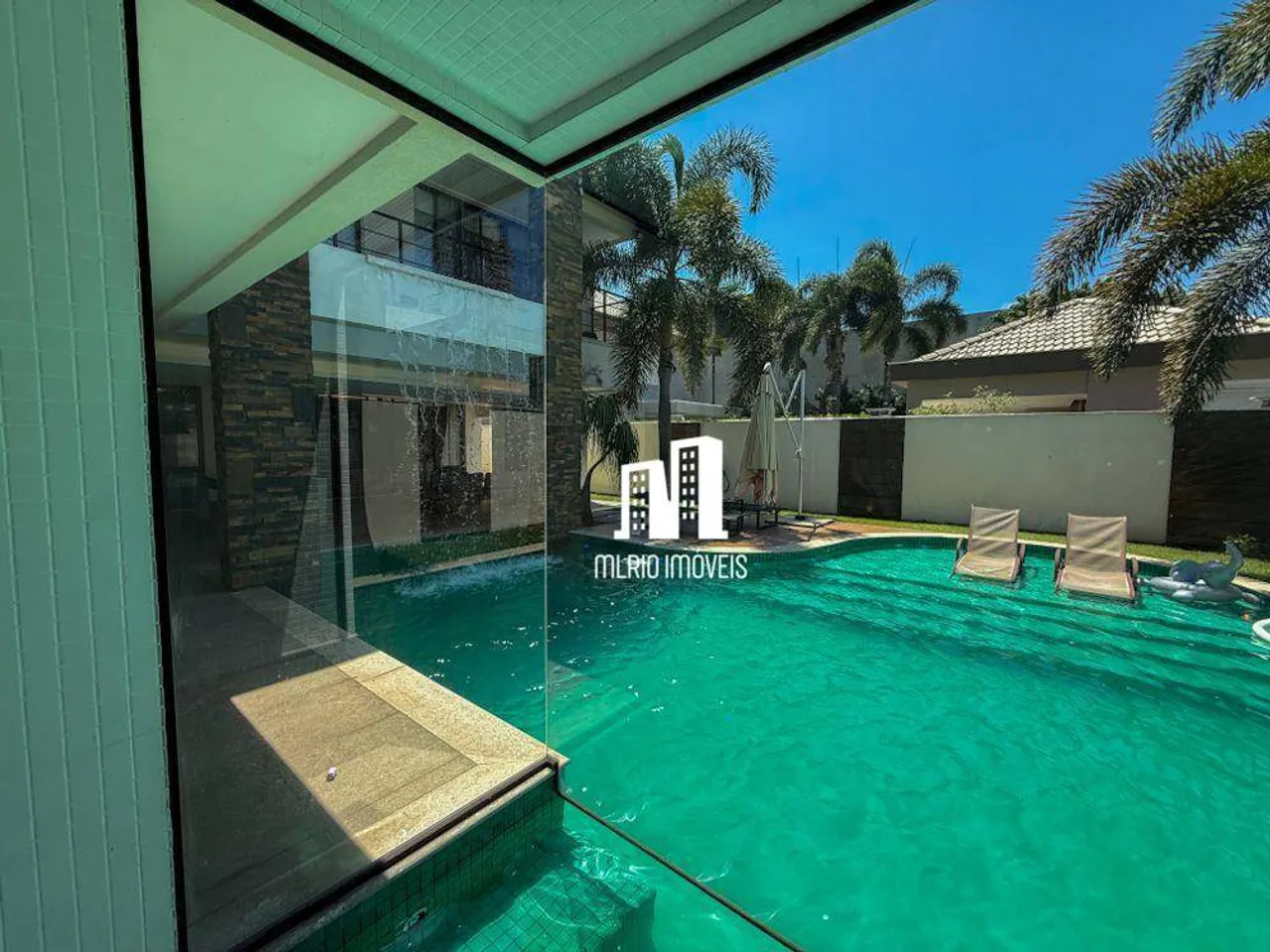 Furnished 626 m² house with 5 bedrooms and grill — photo 16