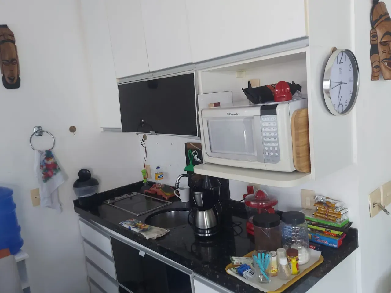 2-bedroom apartment with water view through the windows — photo 25