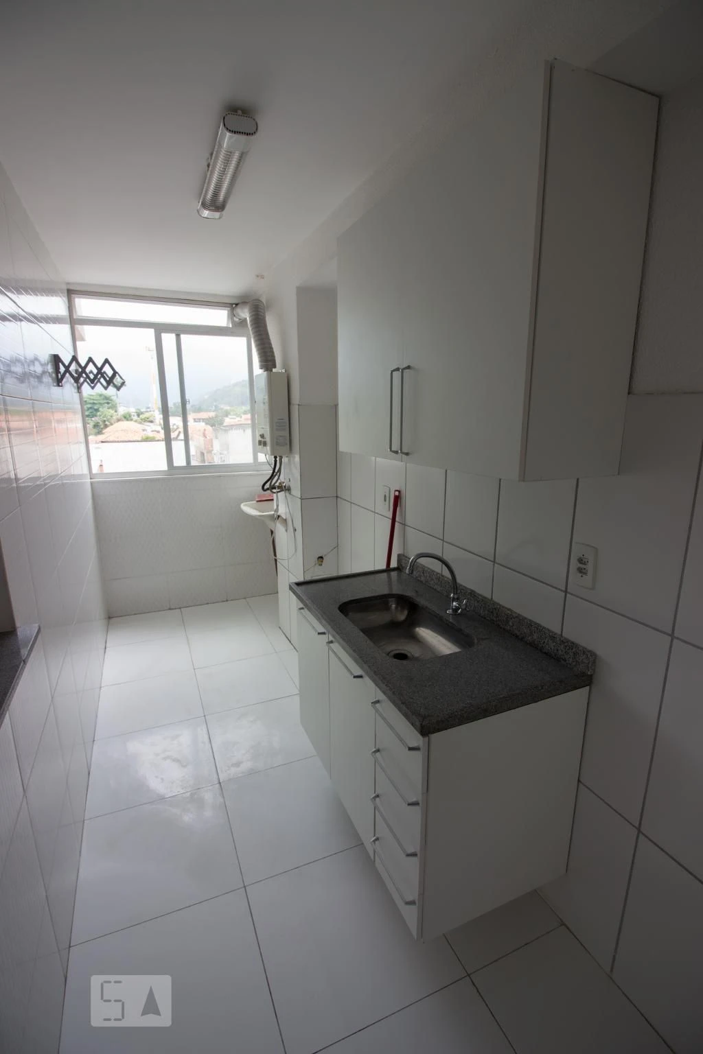3-bedroom apartment with a mountain view — photo 24