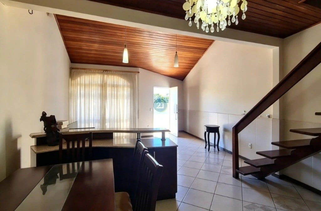 5-bedroom house with a home office