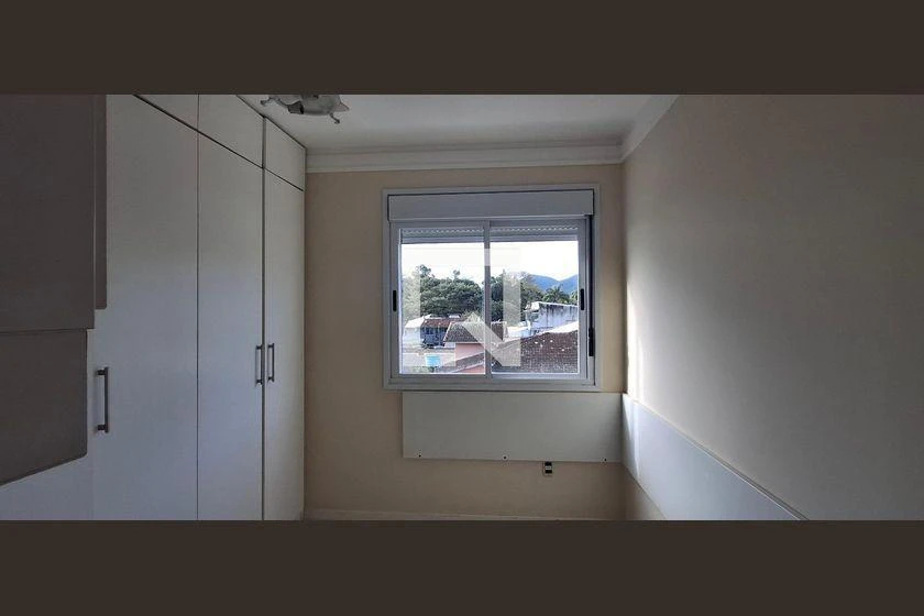 3-bedroom apartment in a building with a pool — photo 10