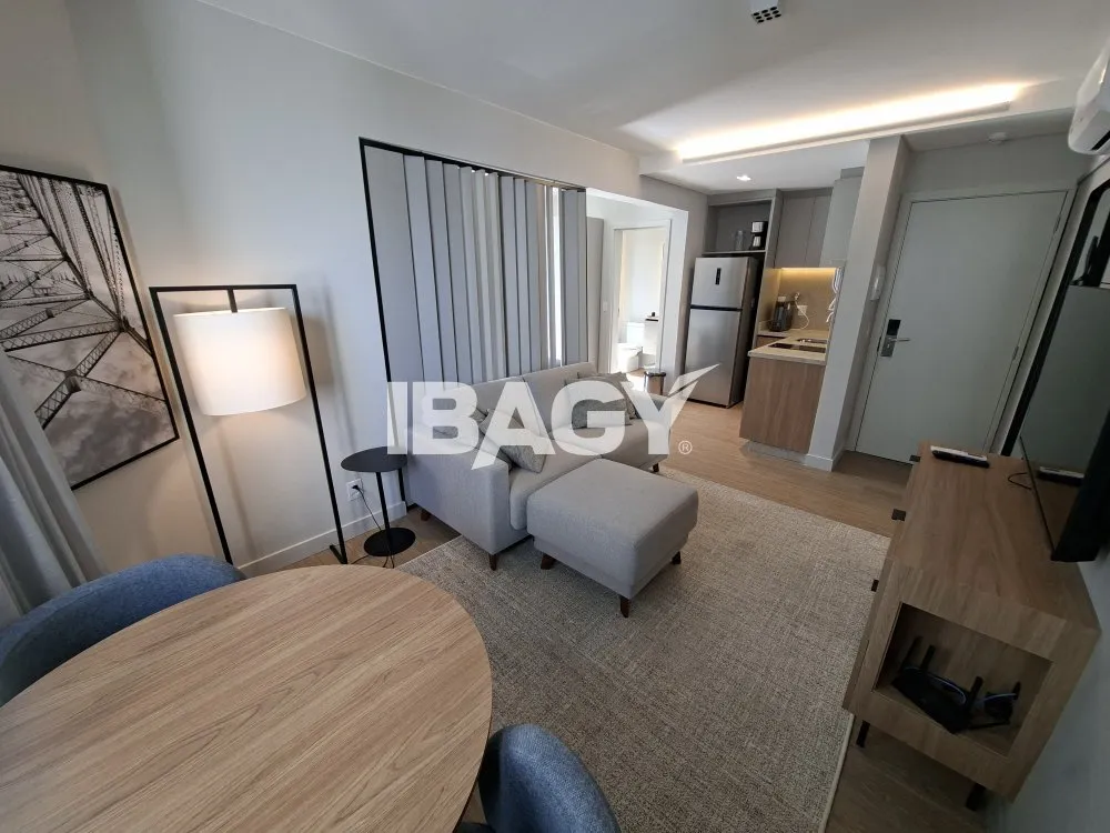 Studio with a glassed-in balcony and open-plan kitchen — photo 54
