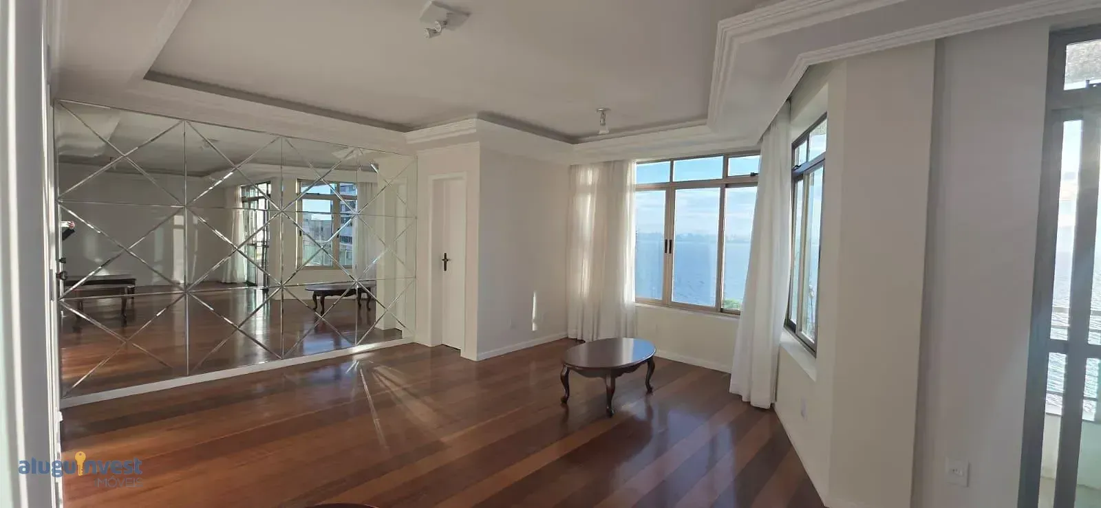 Квартира з 4 спальнями та 173,94 м² і балконом — photo 3