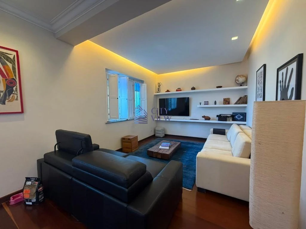 4-bedroom 500 m² house with 5 bathrooms — photo 2
