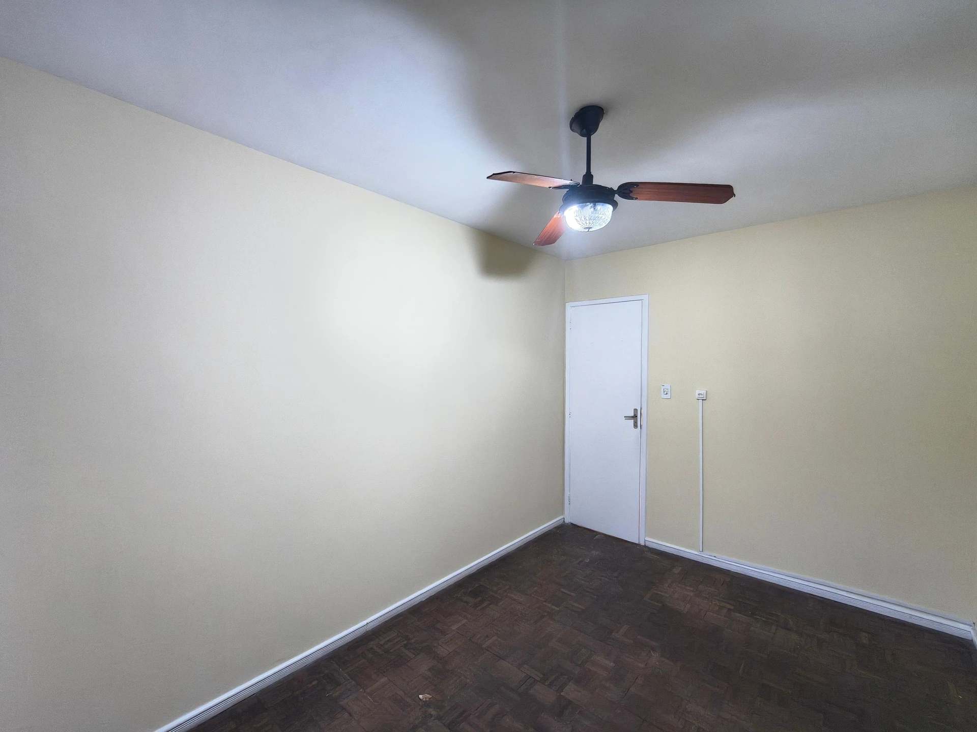 Apartment, 56 m², with wood or laminate floors — photo 14