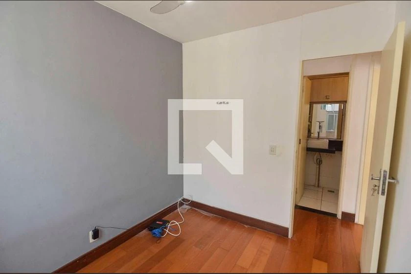 Apartment, 50 m², with wood or laminate floors — photo 20
