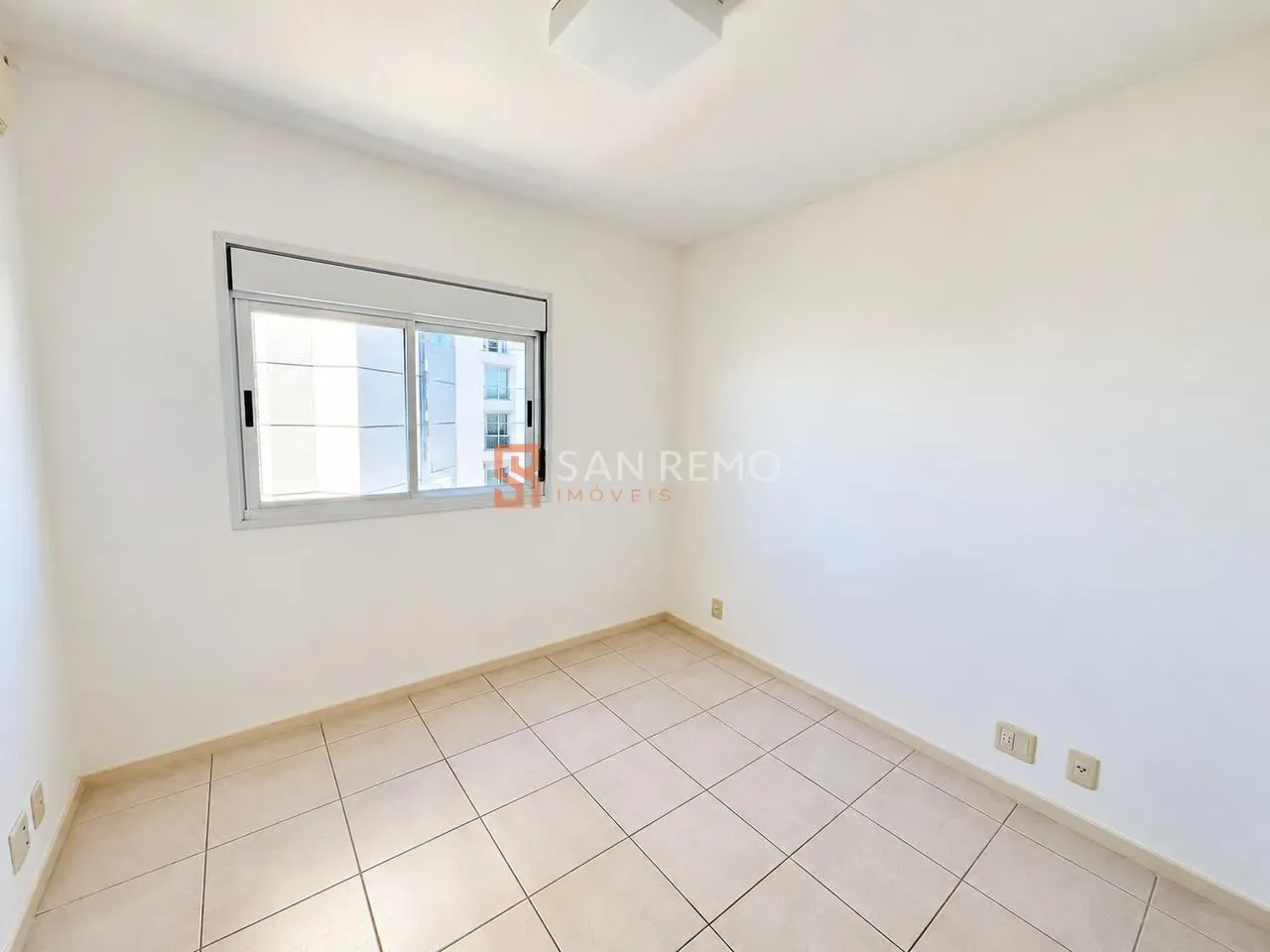 3-bedroom apartment with a water view — photo 10