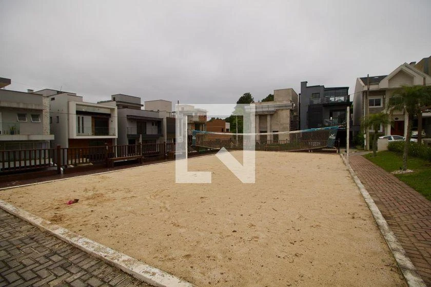 3-bedroom house with floor-to-ceiling windows — photo 21