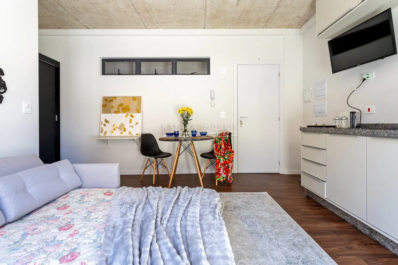 Studio mobiliado com cozinha compacta e 1 banheiro — photo 10