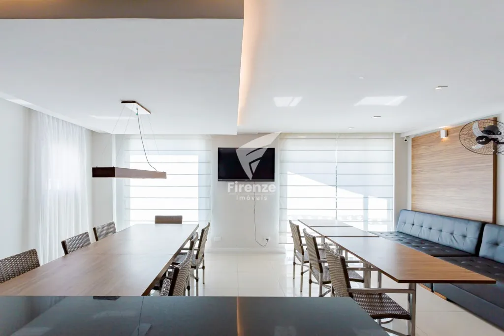 Furnished house with 4 bedrooms and 320 m² — photo 98