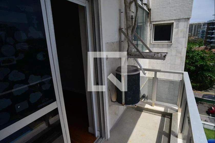 3-bedroom apartment with a walk-in closet — photo 22