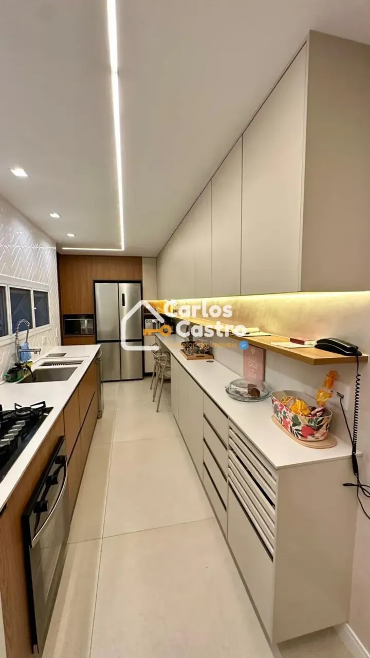Furnished 4-bedroom apartment with an open-plan kitchen — photo 4