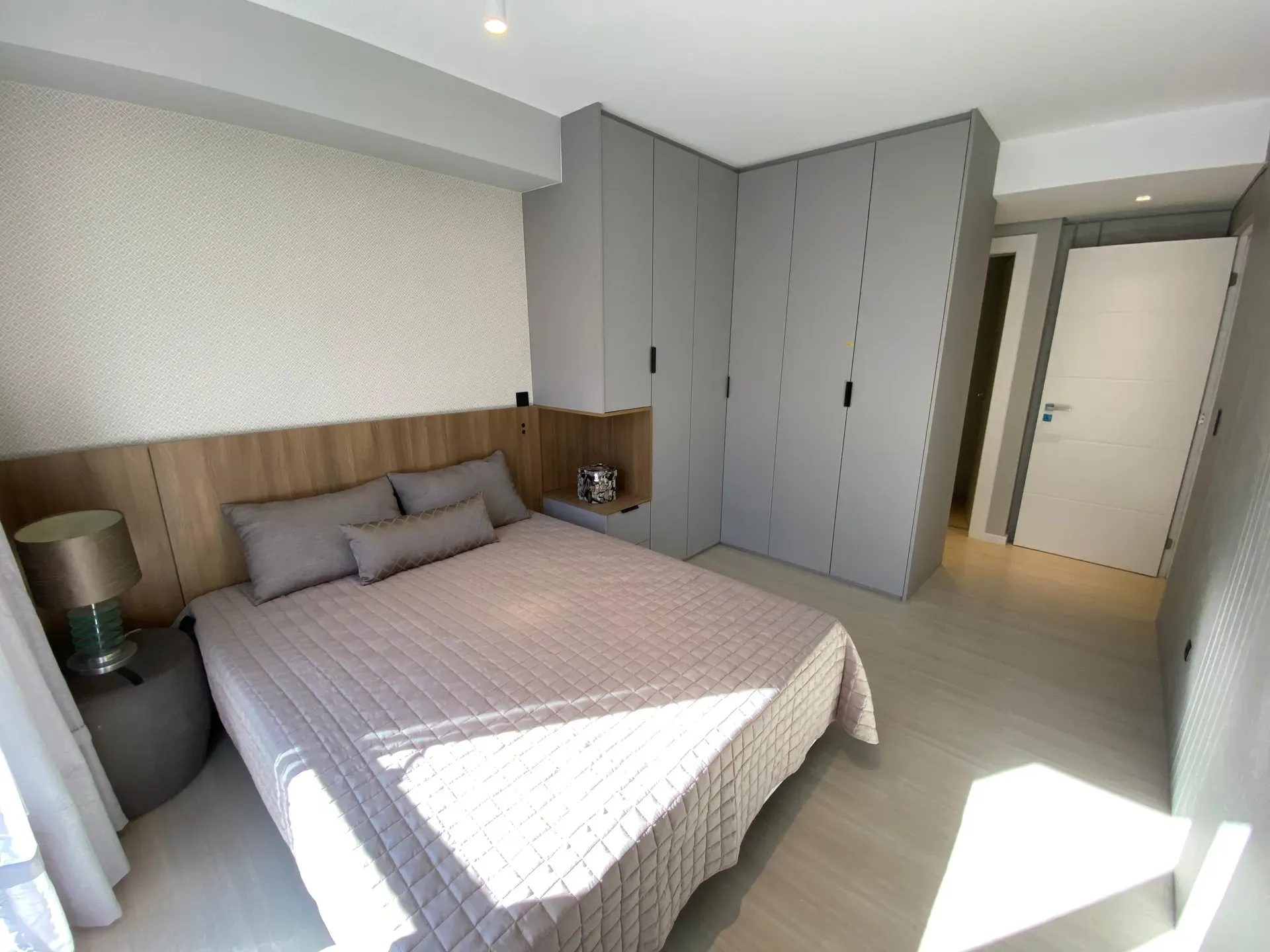 House in a gated community with 3 bedrooms and 5 baths — photo 18