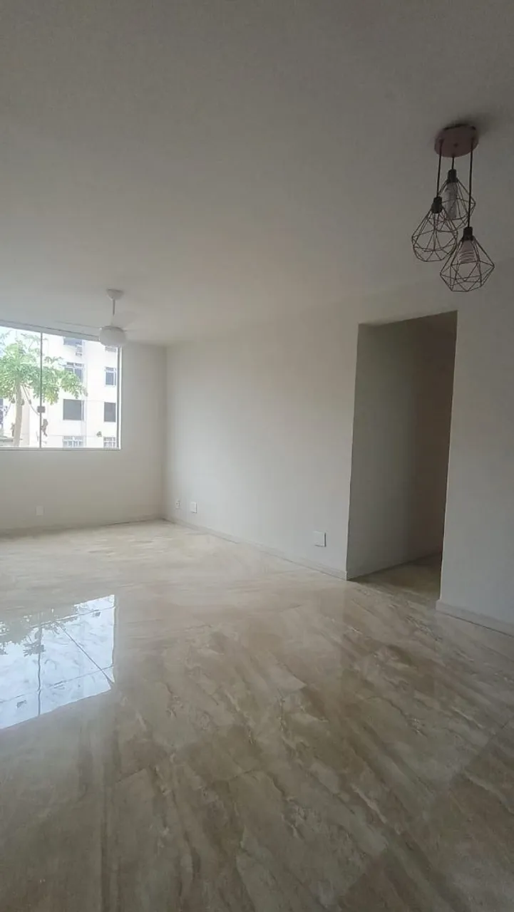 Apartamento com 2 quartos e cozinha separada — photo 2