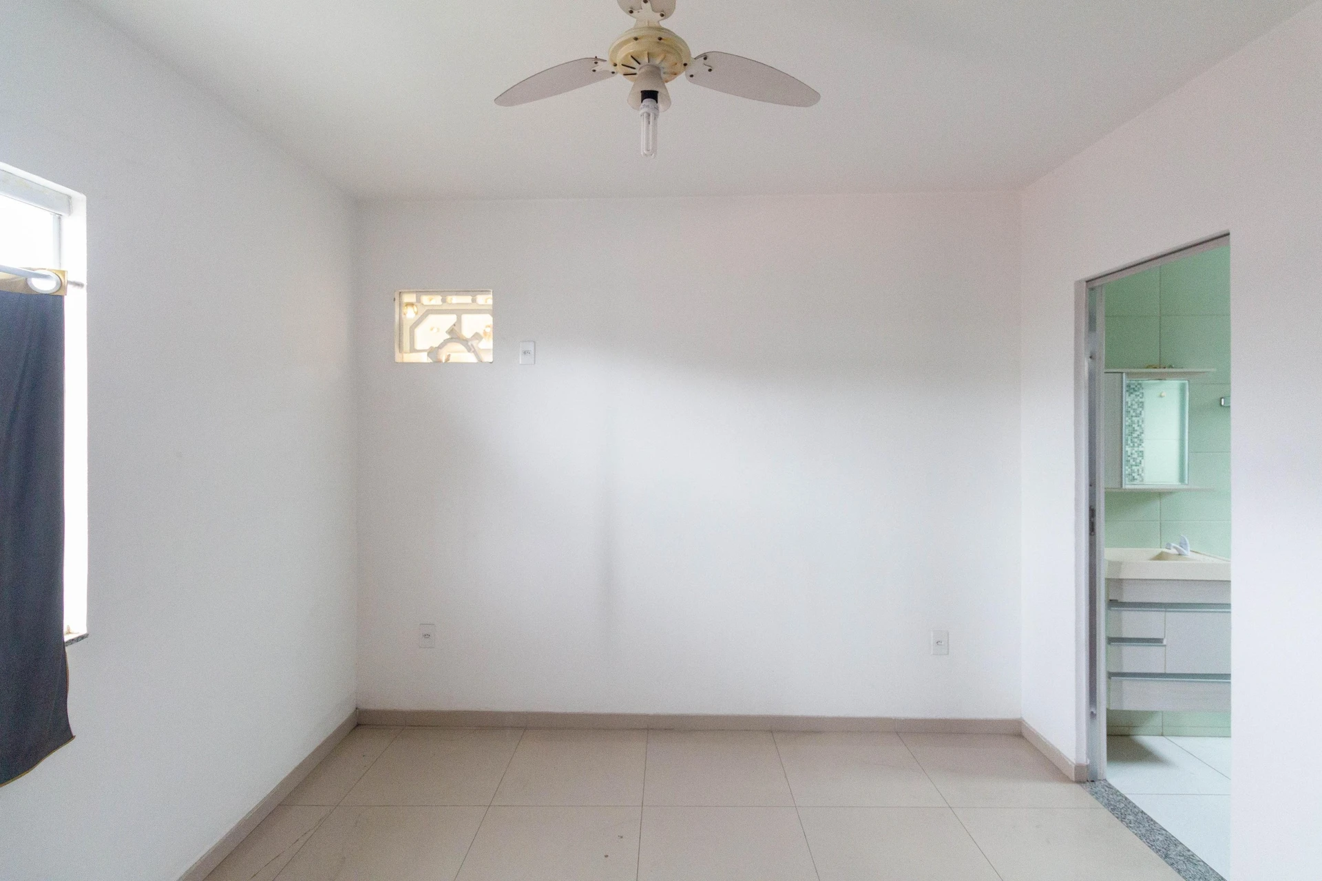 2-bedroom house with a home office — photo 3