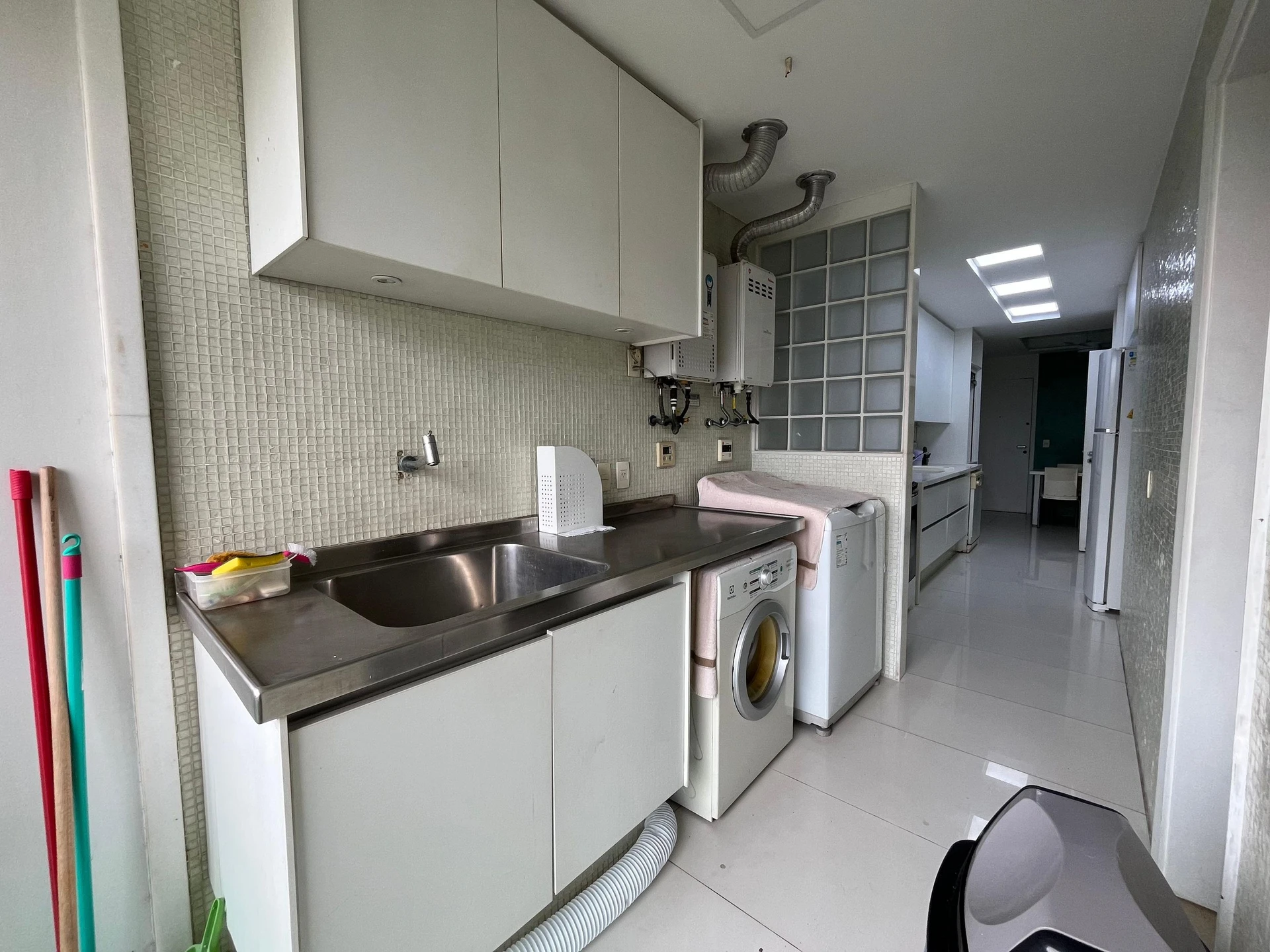 4-bedroom apartment with a water view — photo 56