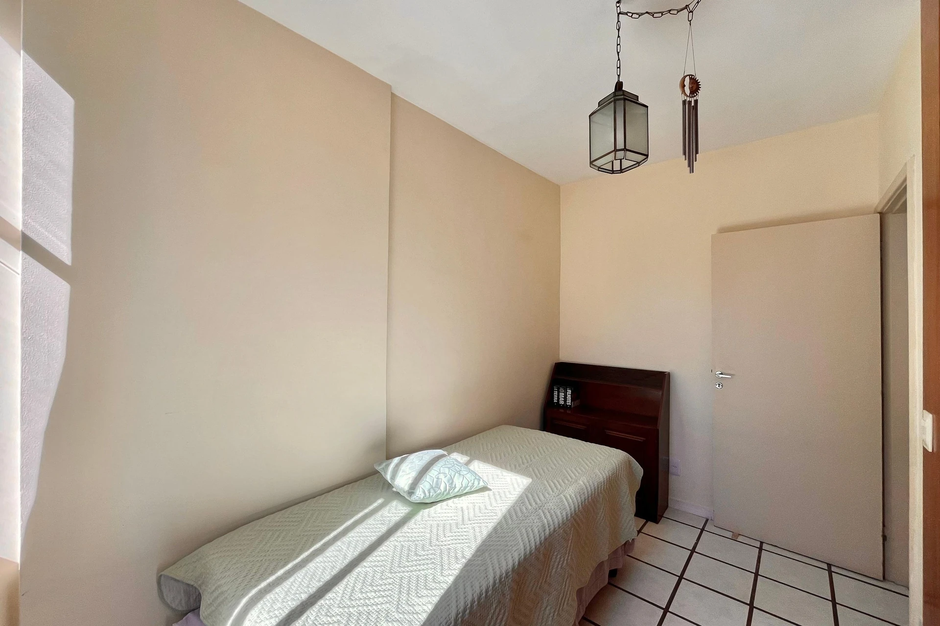 Apartamento mobiliado com 3 quartos e 2 banheiros — photo 37
