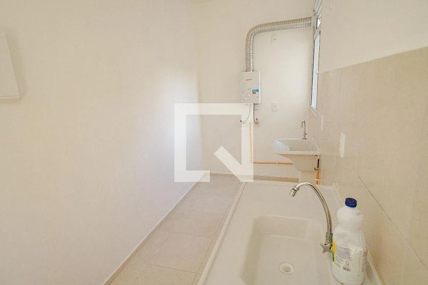 2-bedroom rental apartment with balcony sink and grill — photo 4