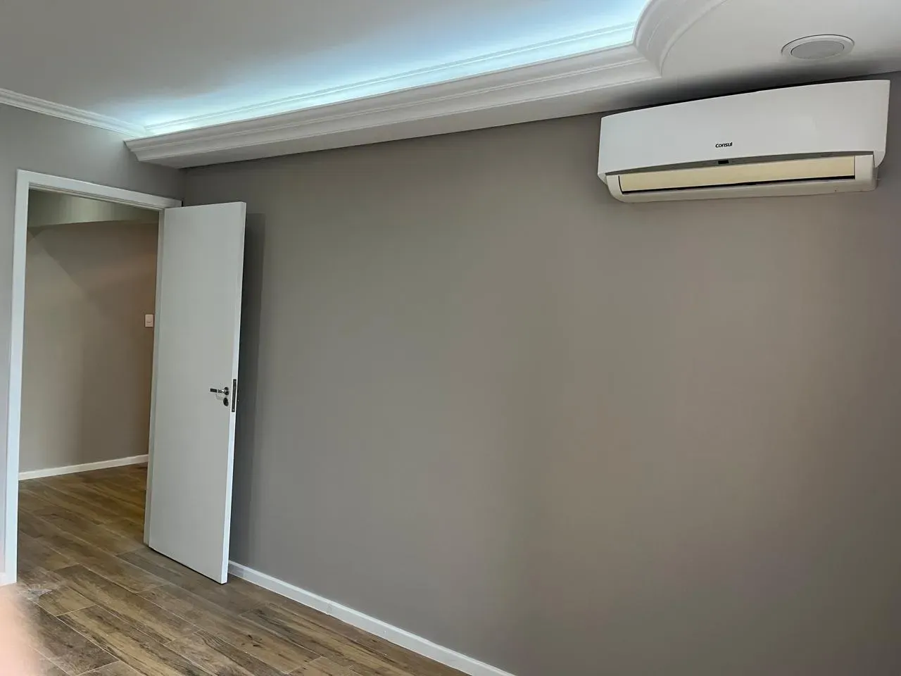 Apartment, 58 m², with wood or laminate floors — photo 13