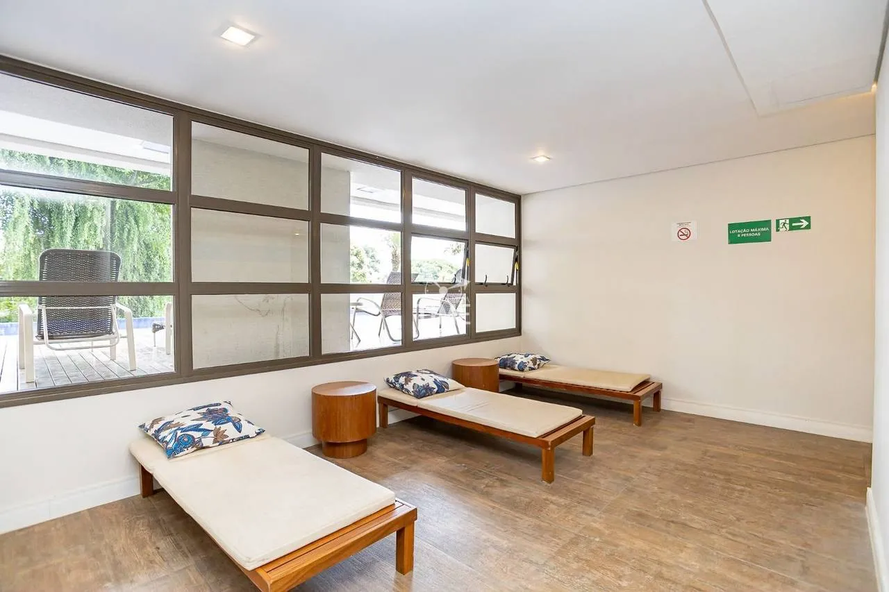 Wood or laminate floors in a 3-bedroom apartment, 78 m² — photo 74