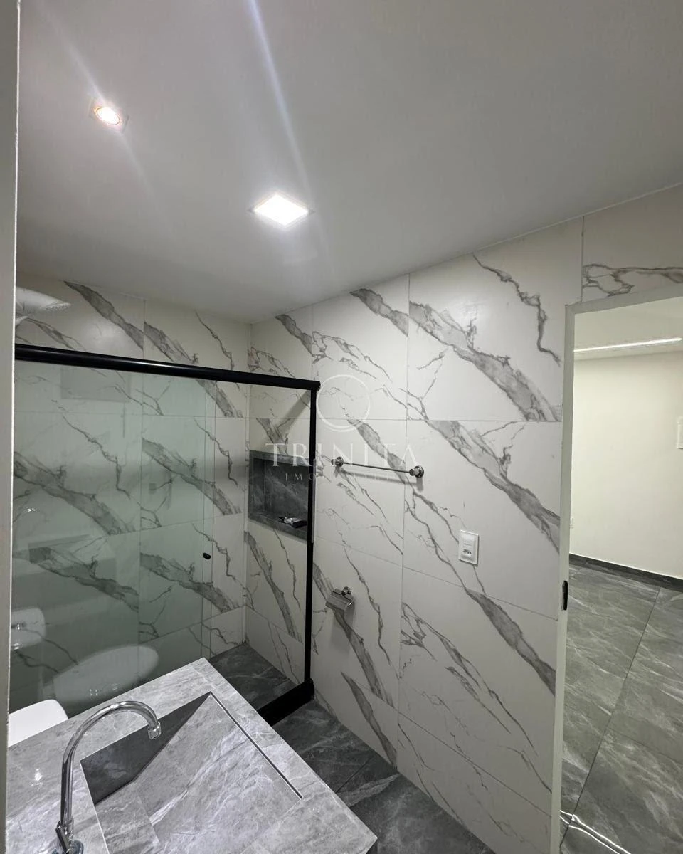 6-bedroom house, 3 with their own bathrooms, 350 m² — photo 15