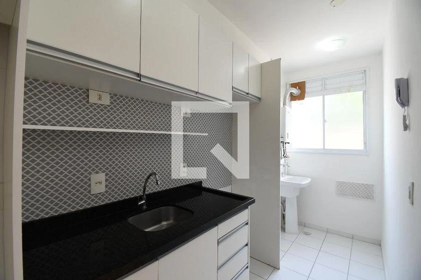 Wood or laminate floors in a 2-bedroom apartment, 86 m² — photo 5