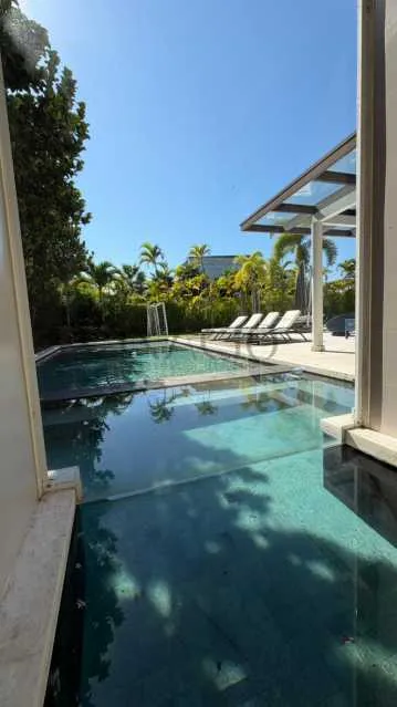 Furnished house with 5 bedrooms and 4 bathrooms, 900 m² — photo 15