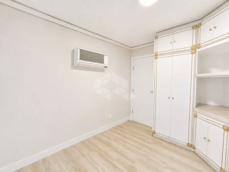 Departamento de 4 dormitorios con ventanales de piso a techo — photo 6