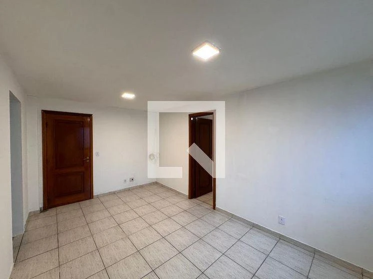 One-bedroom apartment in a building with a pool — photo 11