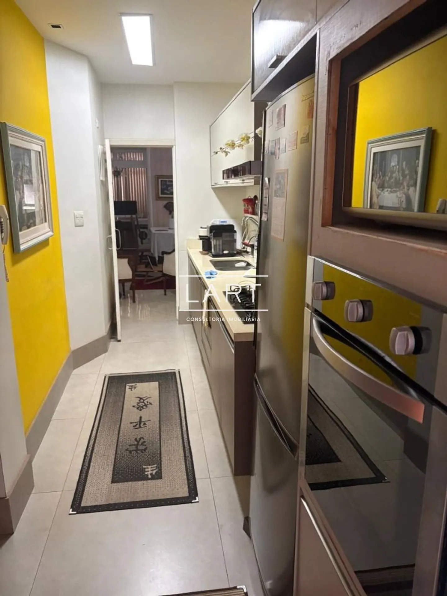 Furnished 2-bedroom apartment with 98 m² — photo 2