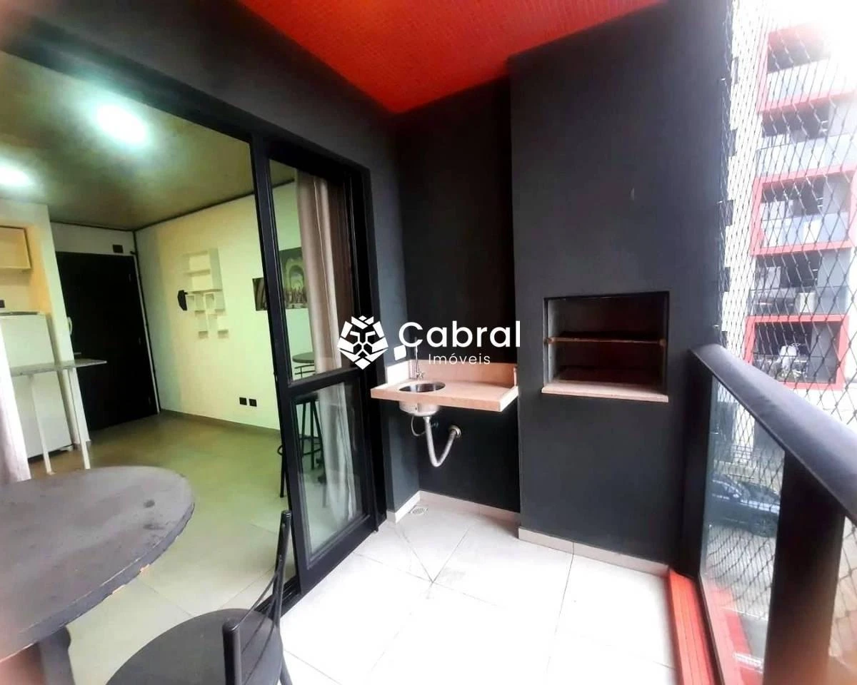 Balcony with a grill in a one-bedroom apartment, 35 m² — photo 3