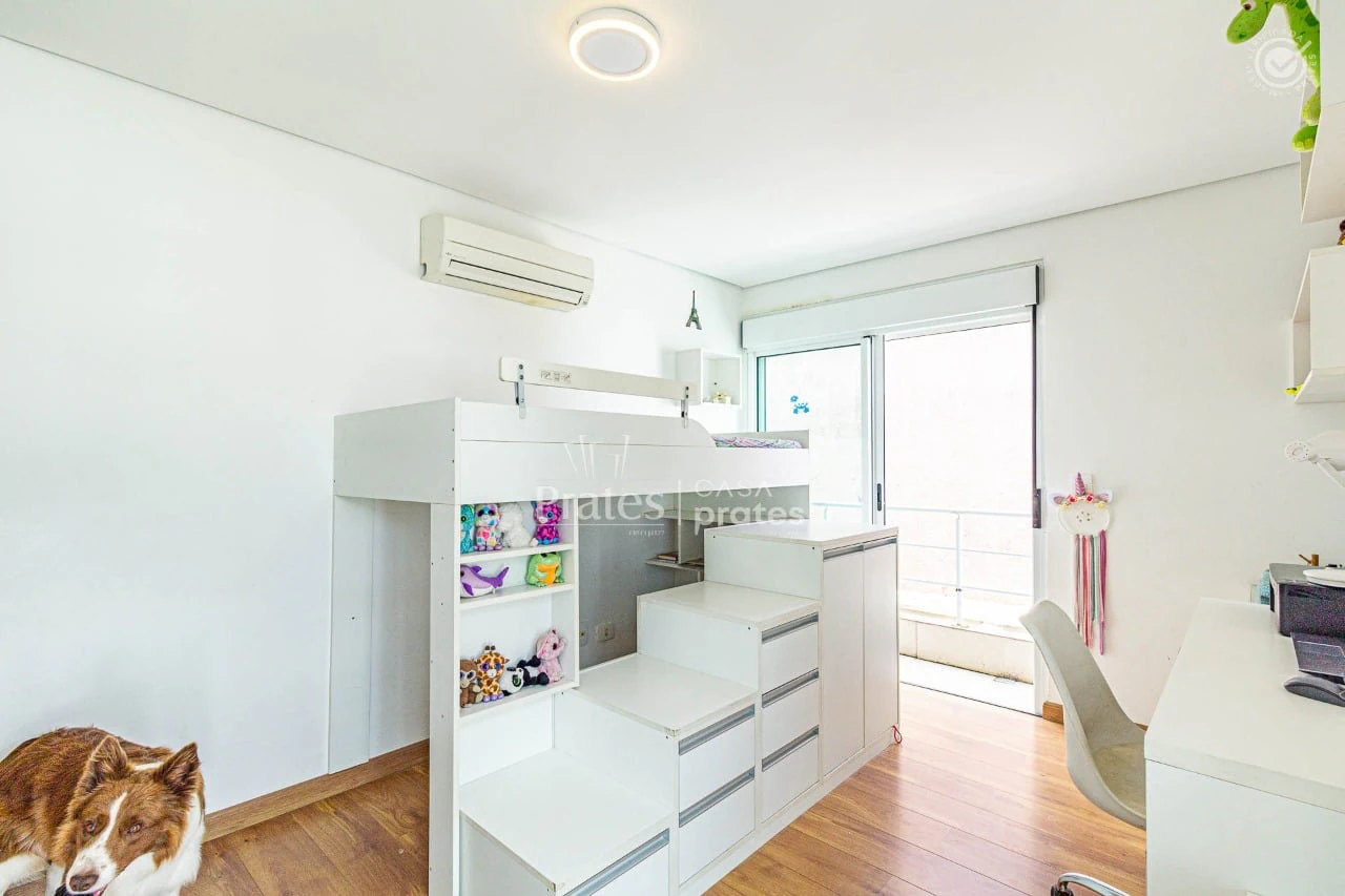 Closed-condo house with 4 bedrooms and 306 m² — photo 17