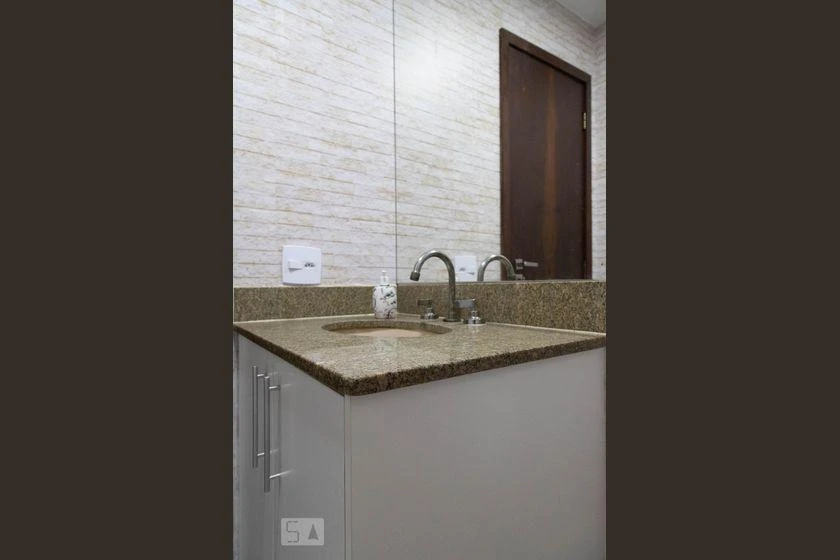 Rental apartment with 4 bedrooms and 150 m² — photo 34