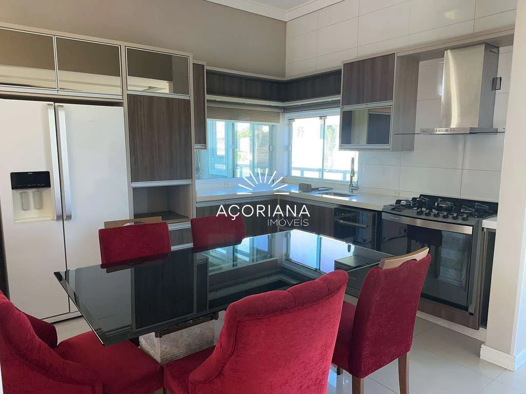Furnished house with a pool and 3 bedrooms — photo 2