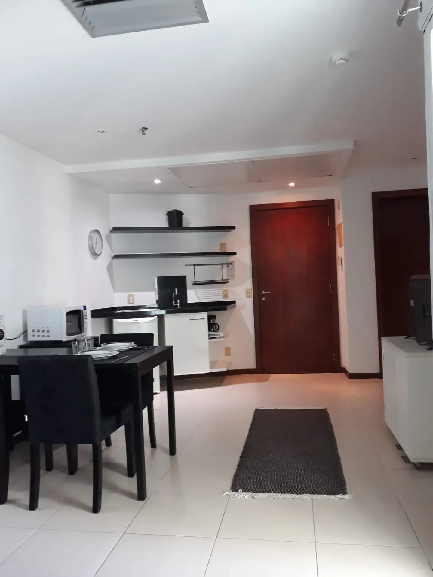 Apartamento mobiliado de 1 quarto com varanda e 1 vaga — photo 12