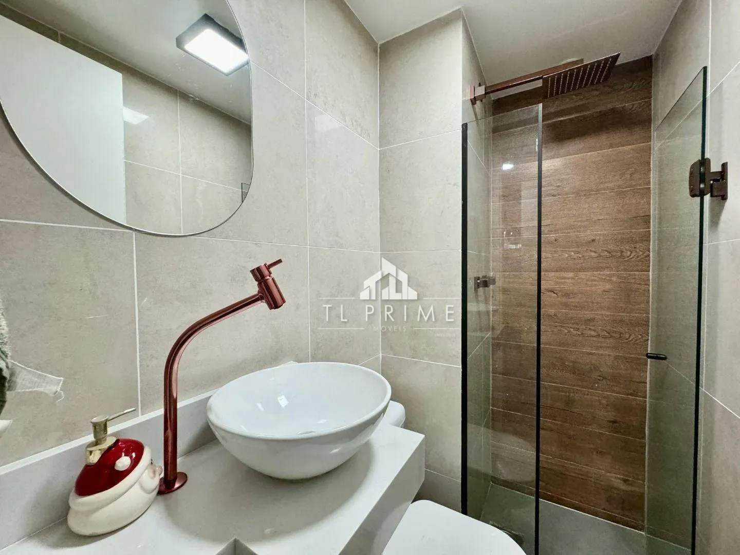 Apartamento mobiliado de 205 m² com 3 dormitórios e jardim — photo 27
