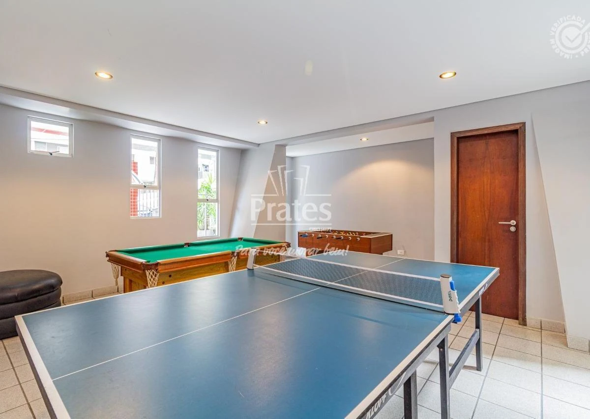 3-bedroom apartment with a glass-enclosed balcony — photo 23