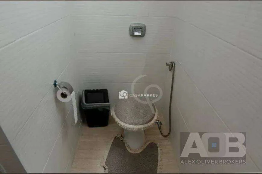 Furnished 3-suite house with 250 m² and 5 baths — photo 19