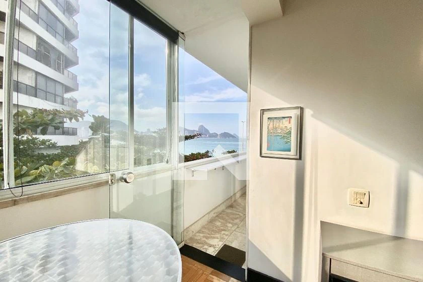 2-bedroom apartment with a home office in Rio de Janeiro — photo 14