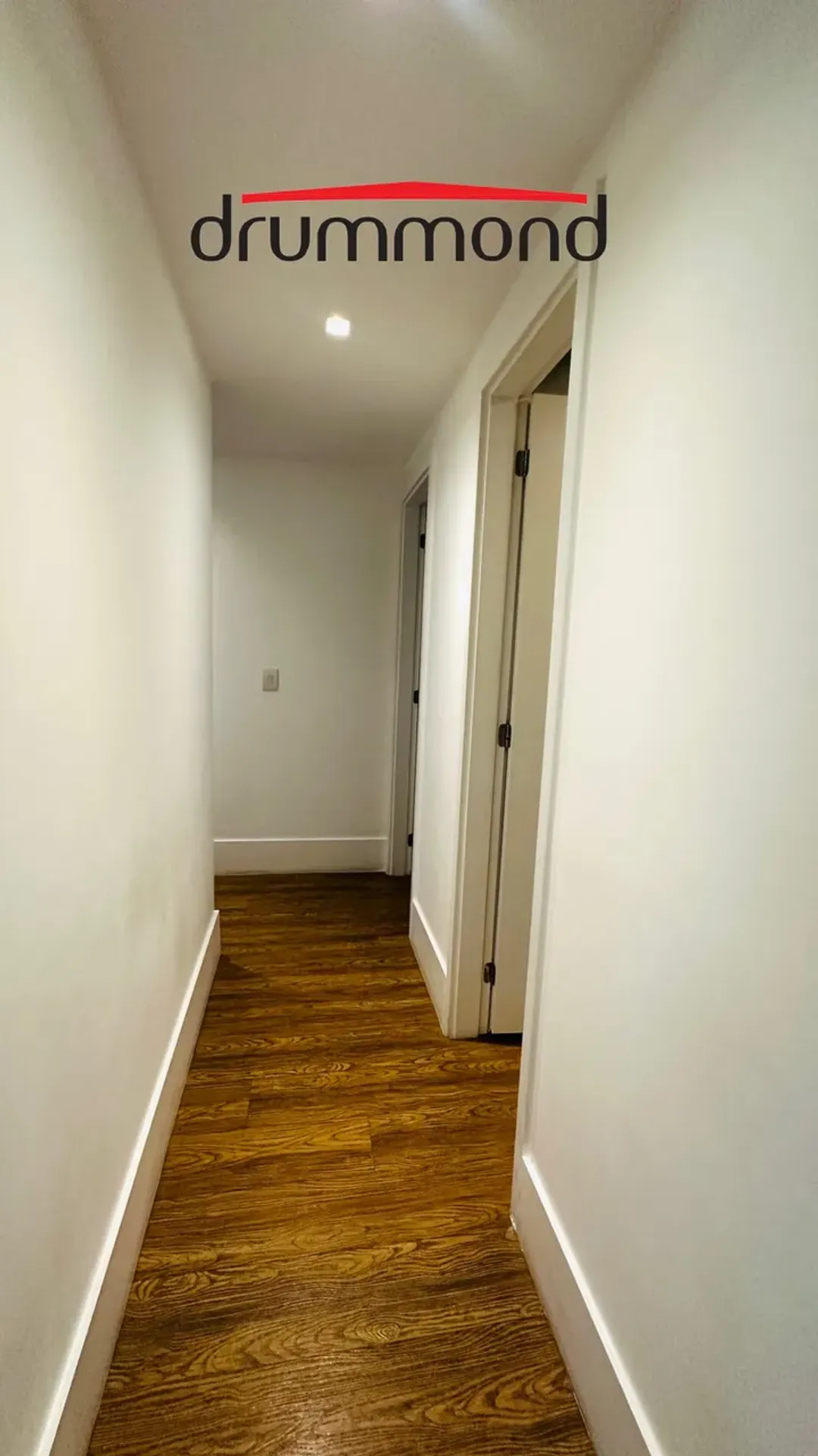 Apartamento sem mobília com 3 quartos e cozinha integrada — photo 16