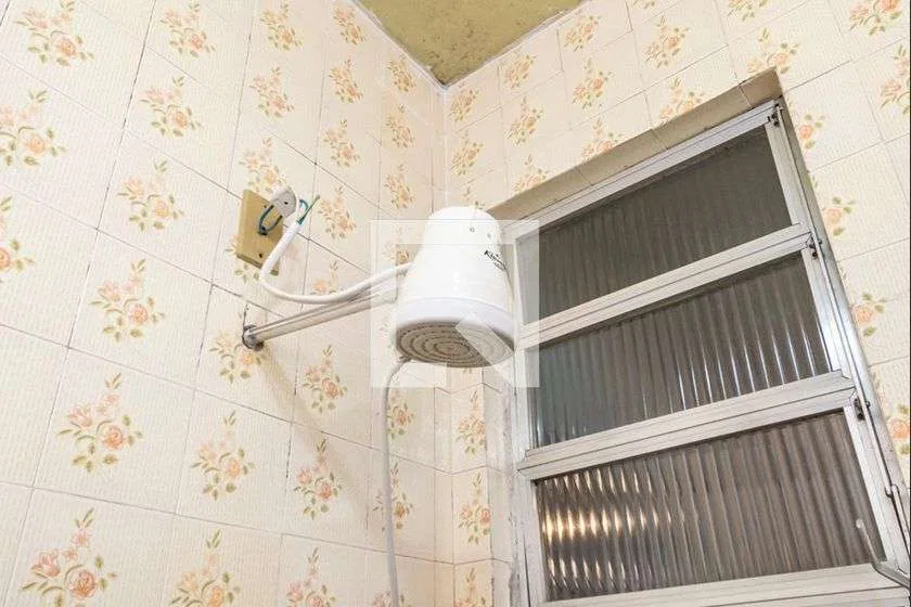 Casa com 5 quartos e cozinha fechada de 558 m²