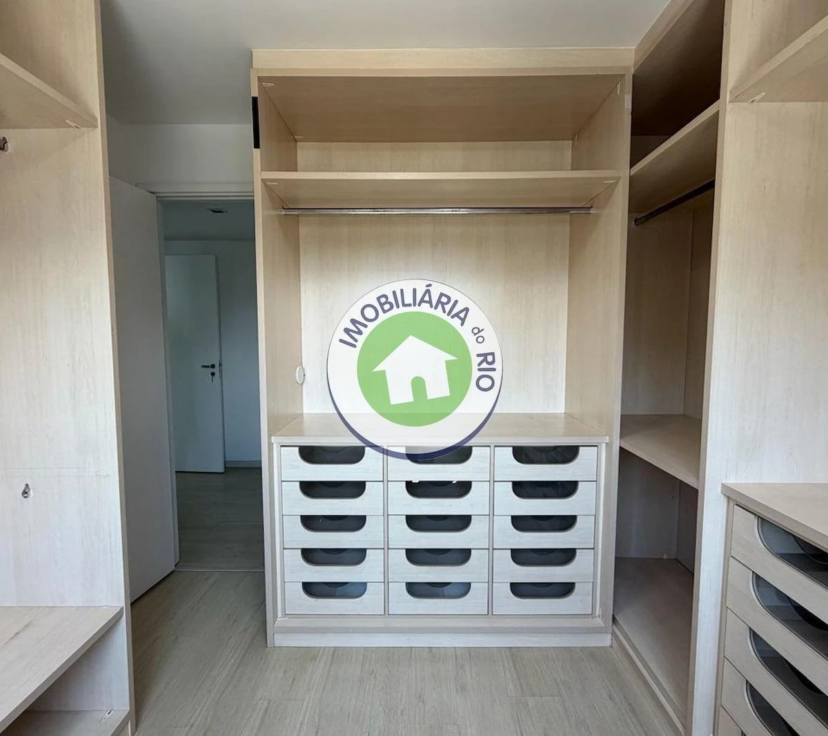 4-bedroom apartment with 5 bathrooms and 3 parking spots — photo 33