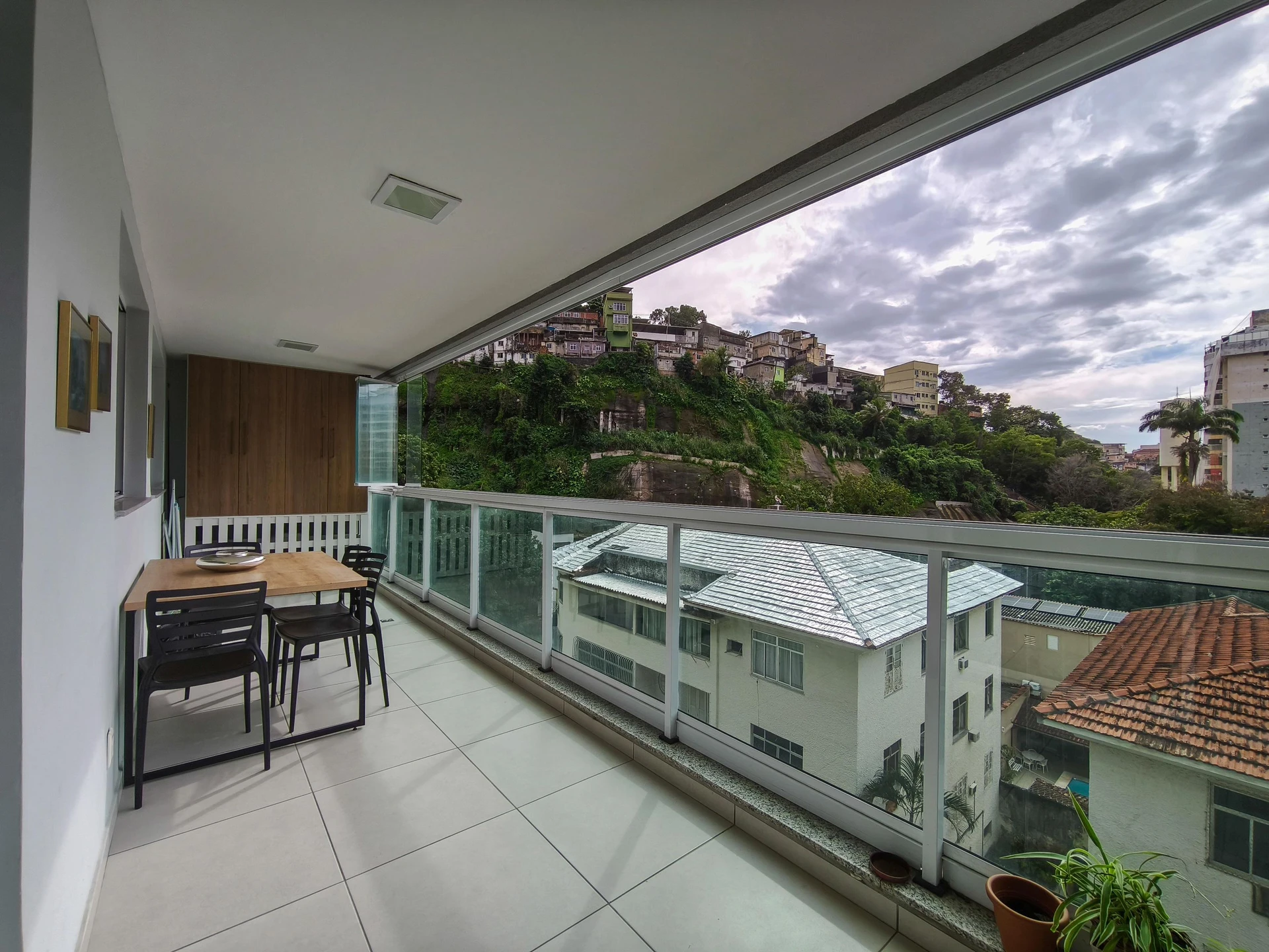 Furnished 2-bedroom apartment with private garden — photo 12