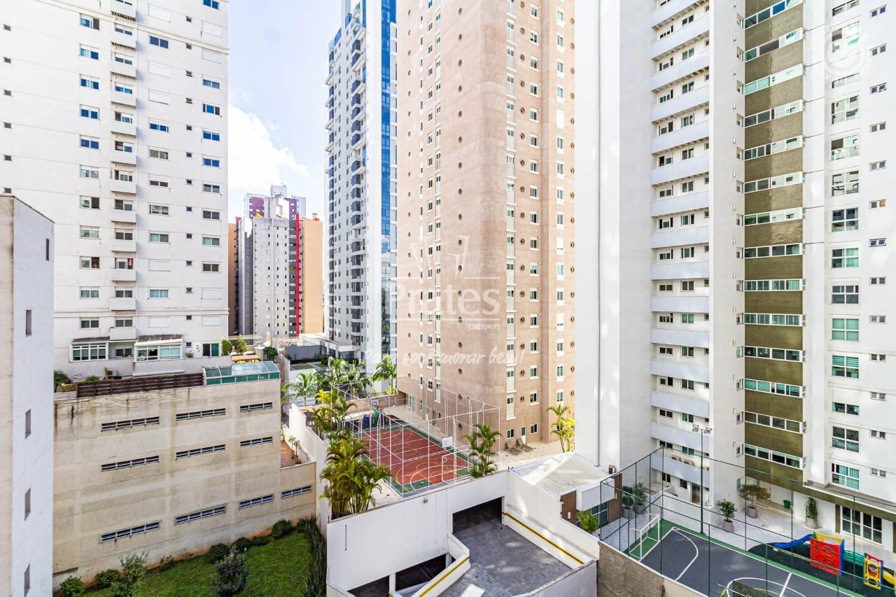 3-bedroom apartment with a home office in Curitiba — photo 16
