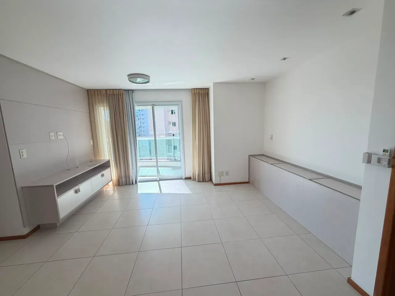 Квартира 78 м² з 2 спальнями та балконом — photo 3